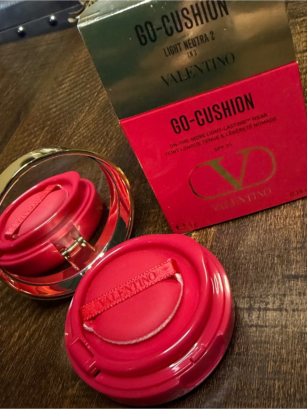 LN2-Valentino Go-Cushion in Light Neutral 2- - Picture 2 of 7